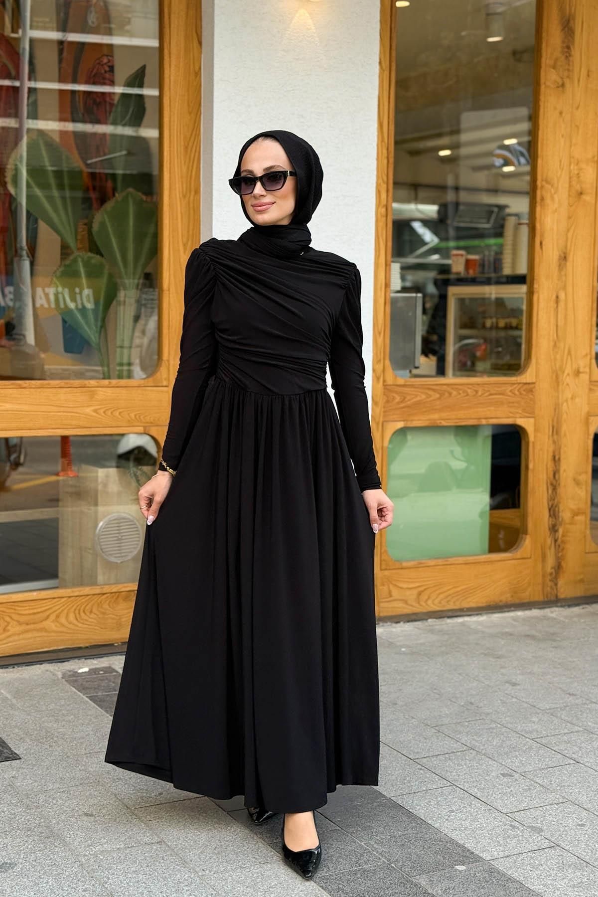 MERVE KAYKISIZ Degaje Büzgülü Elbise Siyah