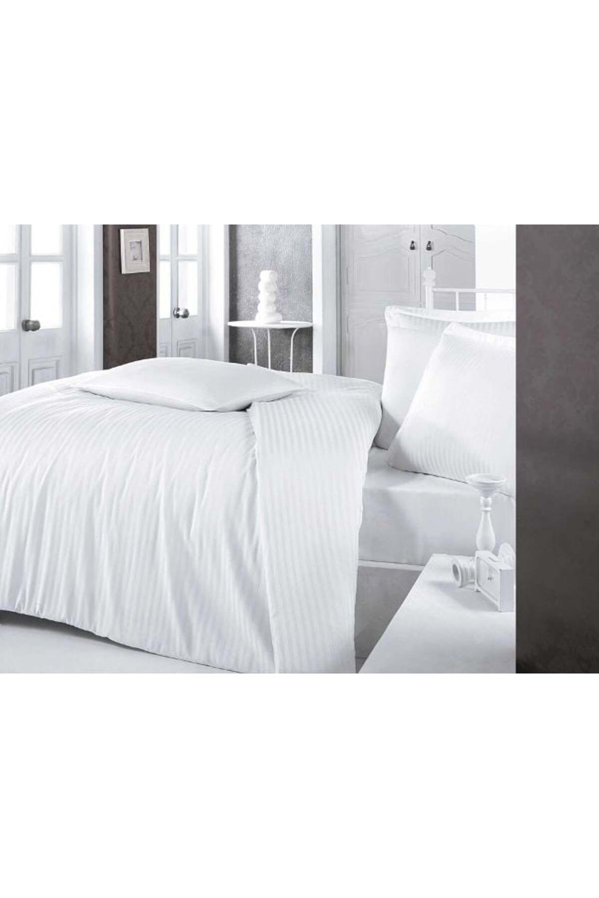 swilex + Çizgili Saten Nevresim Takımı Çift Kişilik Beyaz