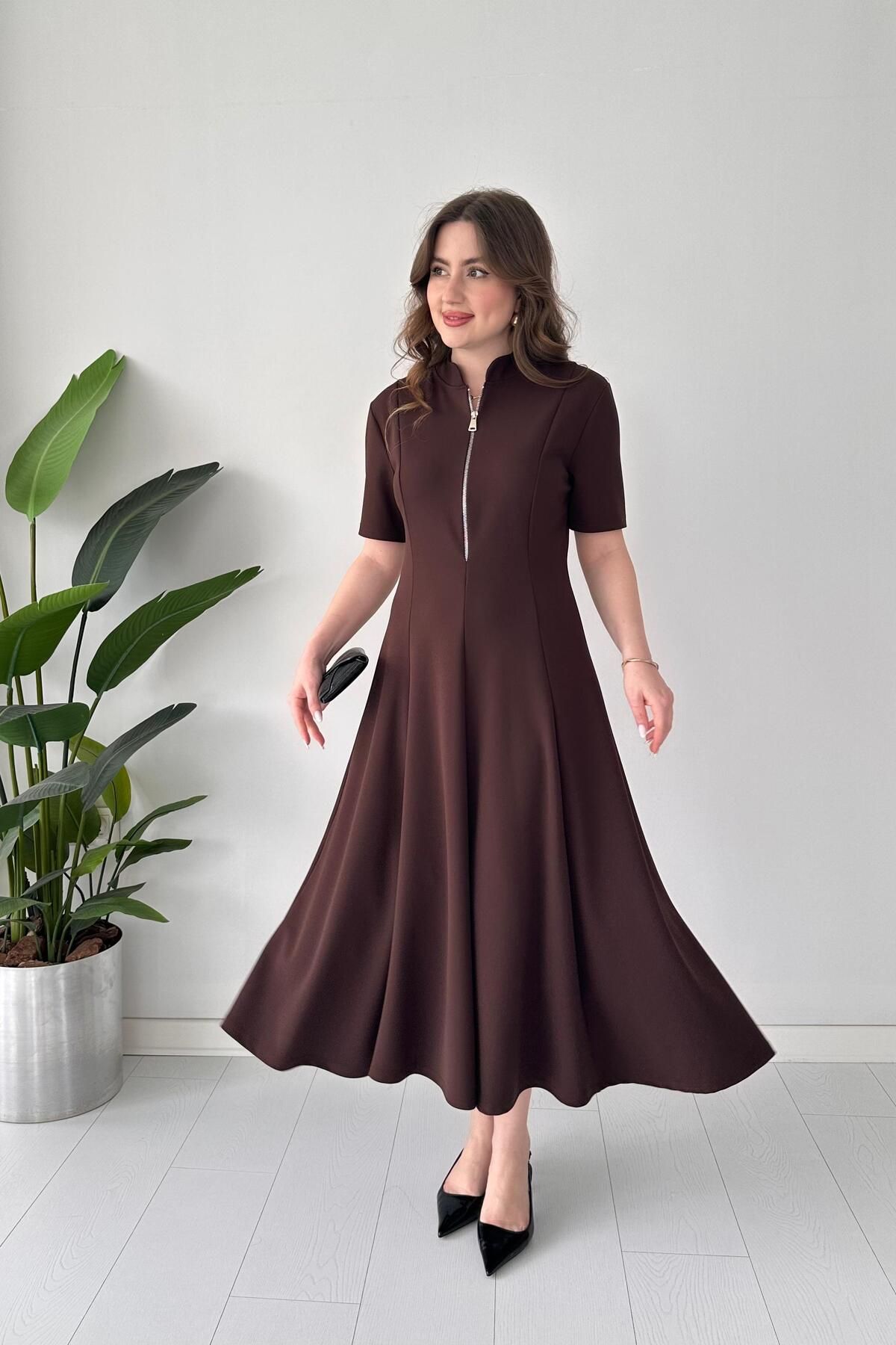 MaziButik Yaka Fermuar Krep Elbise Kahve