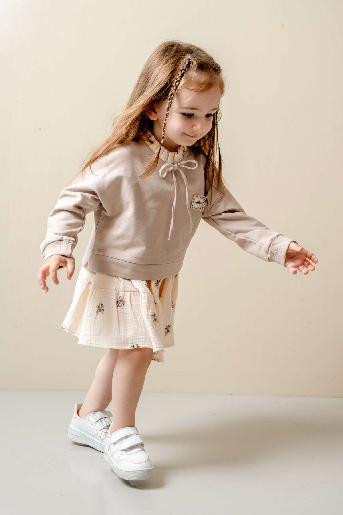 JNF kids Kız Bebek Etekli Takım Külotlu Çorap Hediyeli fotoğrafı 5 (önizleme)