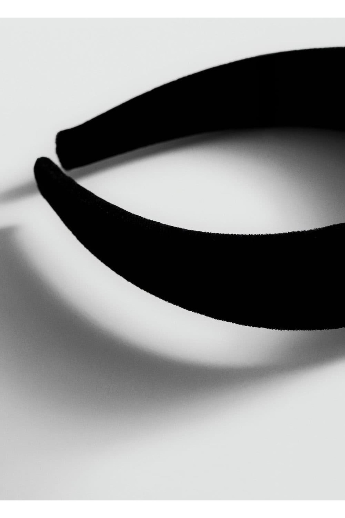 Kadife kaplamalı saç bandı