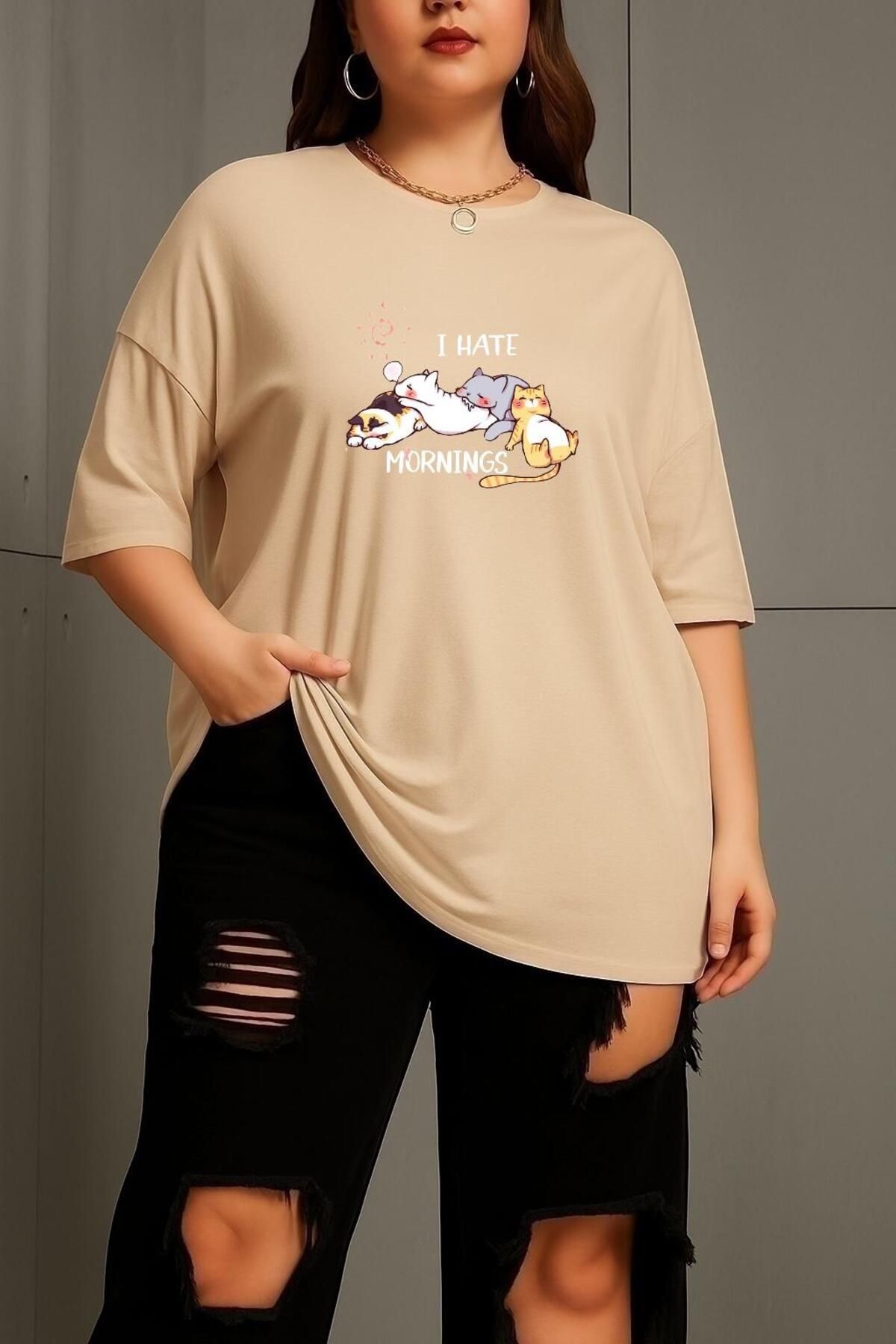 BENROMA BÜYÜK BEDEN UYUYAN KEDİLER UNİSEX TİŞÖRT