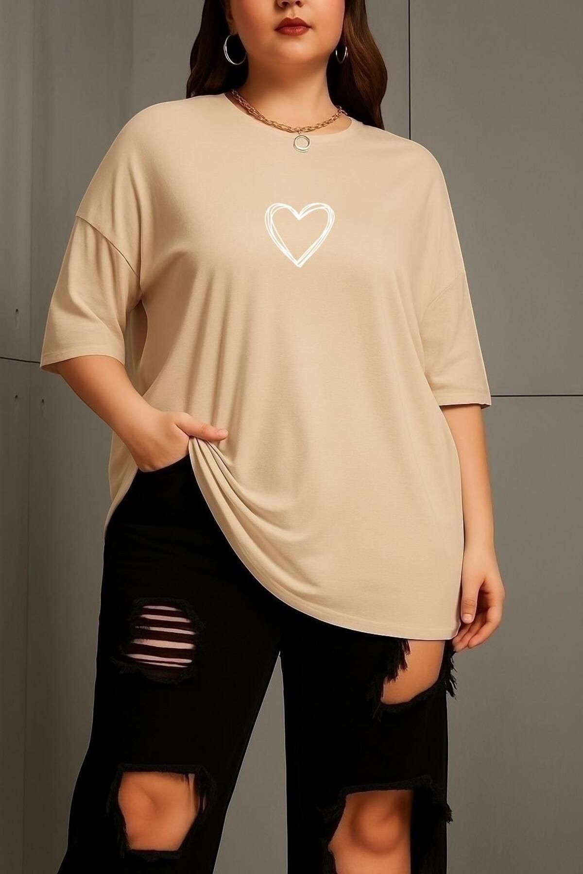 BENROMA BÜYÜK BEDEN KALP BASKILI UNİSEX TİŞÖRT