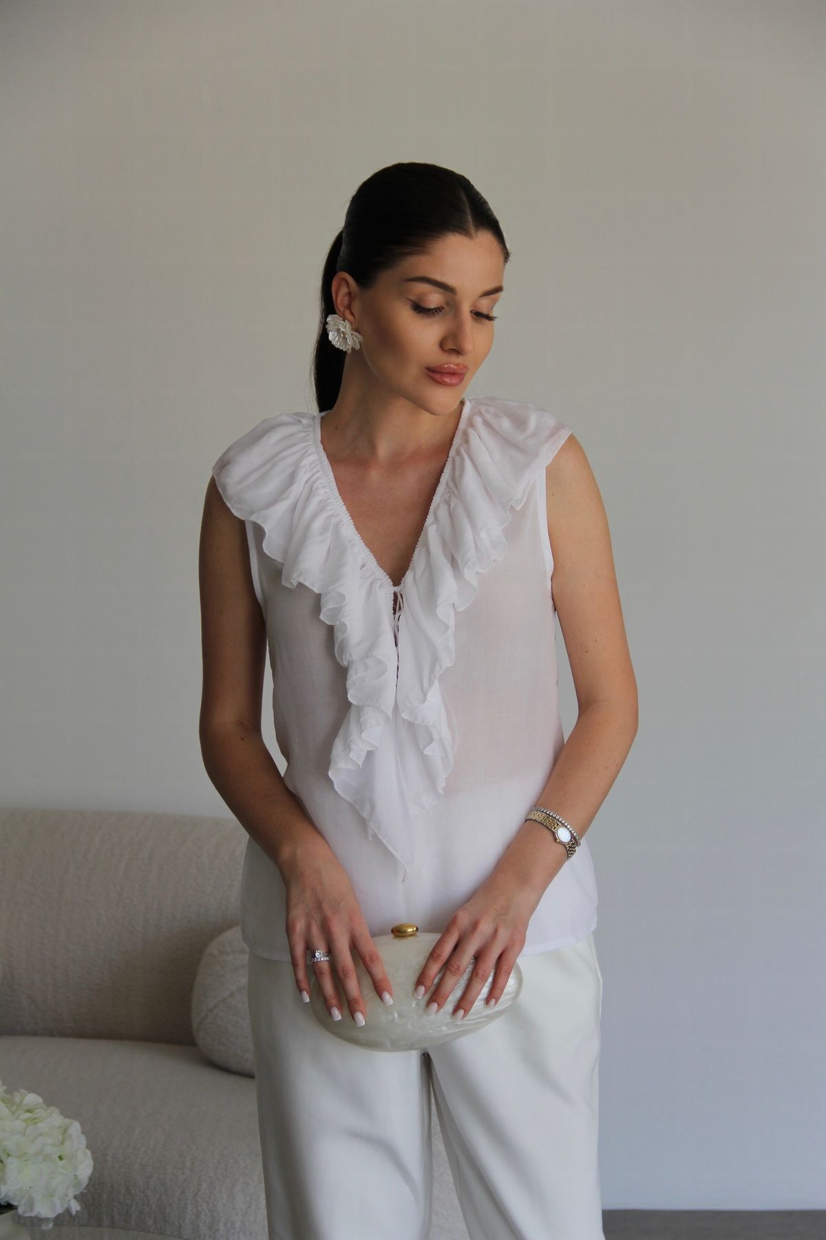 Julidress Bağlamalı Fırfırlı Kolsuz Bluz