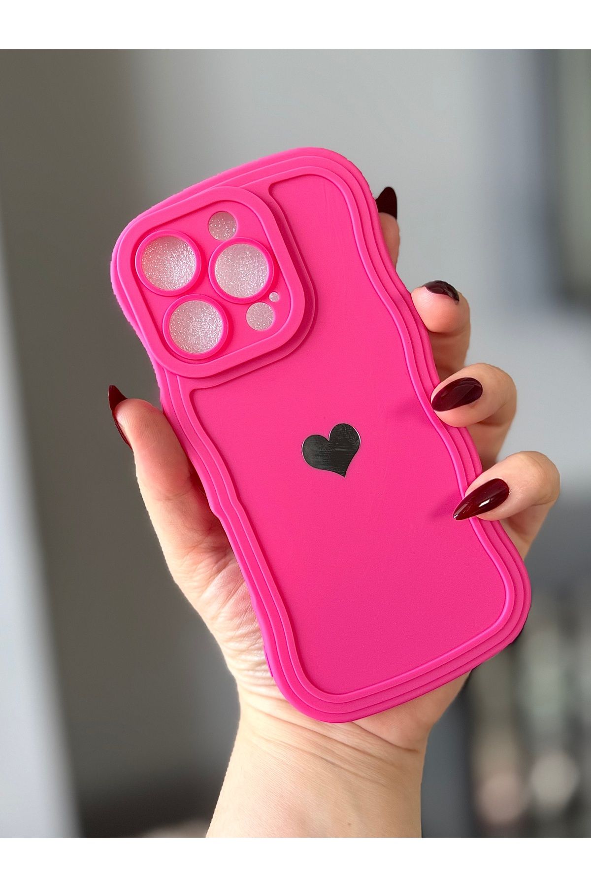 MirazTasarim IPHONE 16 PRO DALGALI KENARLI KALP BASKILI KILIF FUŞYA