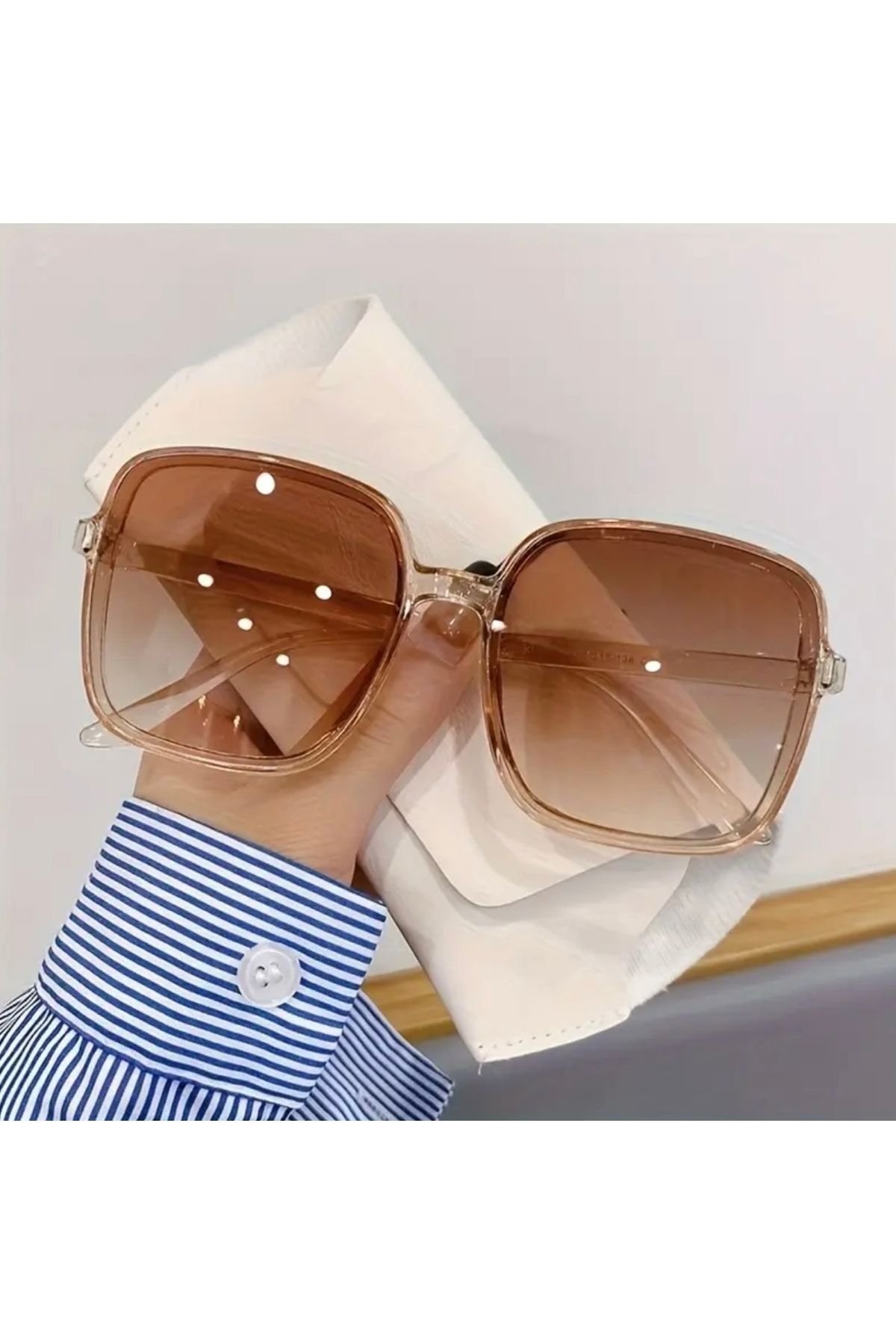HAB TRADE Krem Şeffaf Unisex Büyük Kare Güneş Gözlüğü