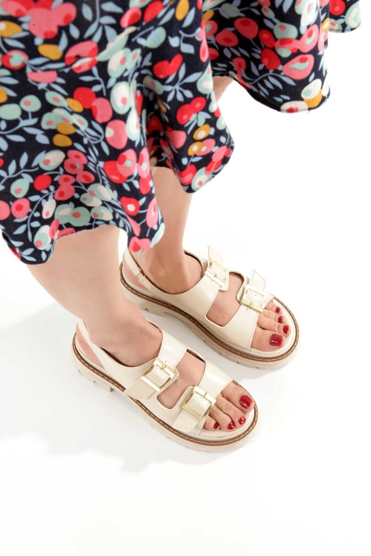 EYLÜLDEN MODA SHOES Eylülden Moda Shoes Kadın Merlin Çift Bantlı Vardola Detaylı Sandalet