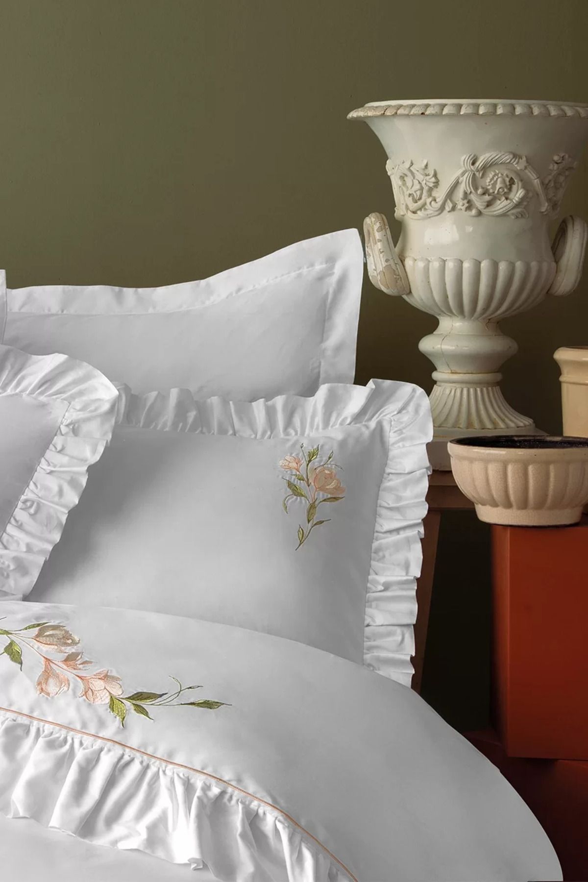 İssimo Home Bovary Nakışlı 300 TC (120 Tel) Pamuk Saten Nevresim Takımı Çift Kişilik