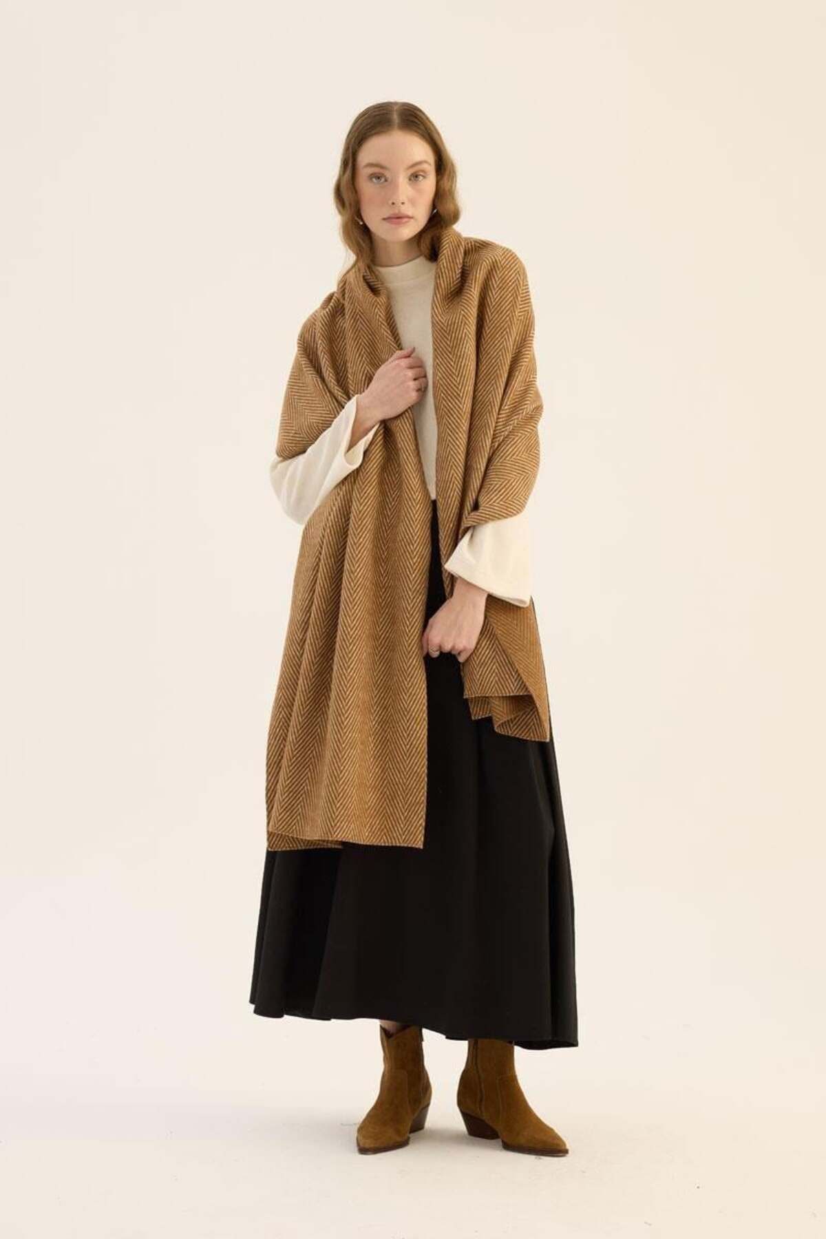 ALYOSHA FASHION Tüylü Balıksırtı Desen Atkı Camel