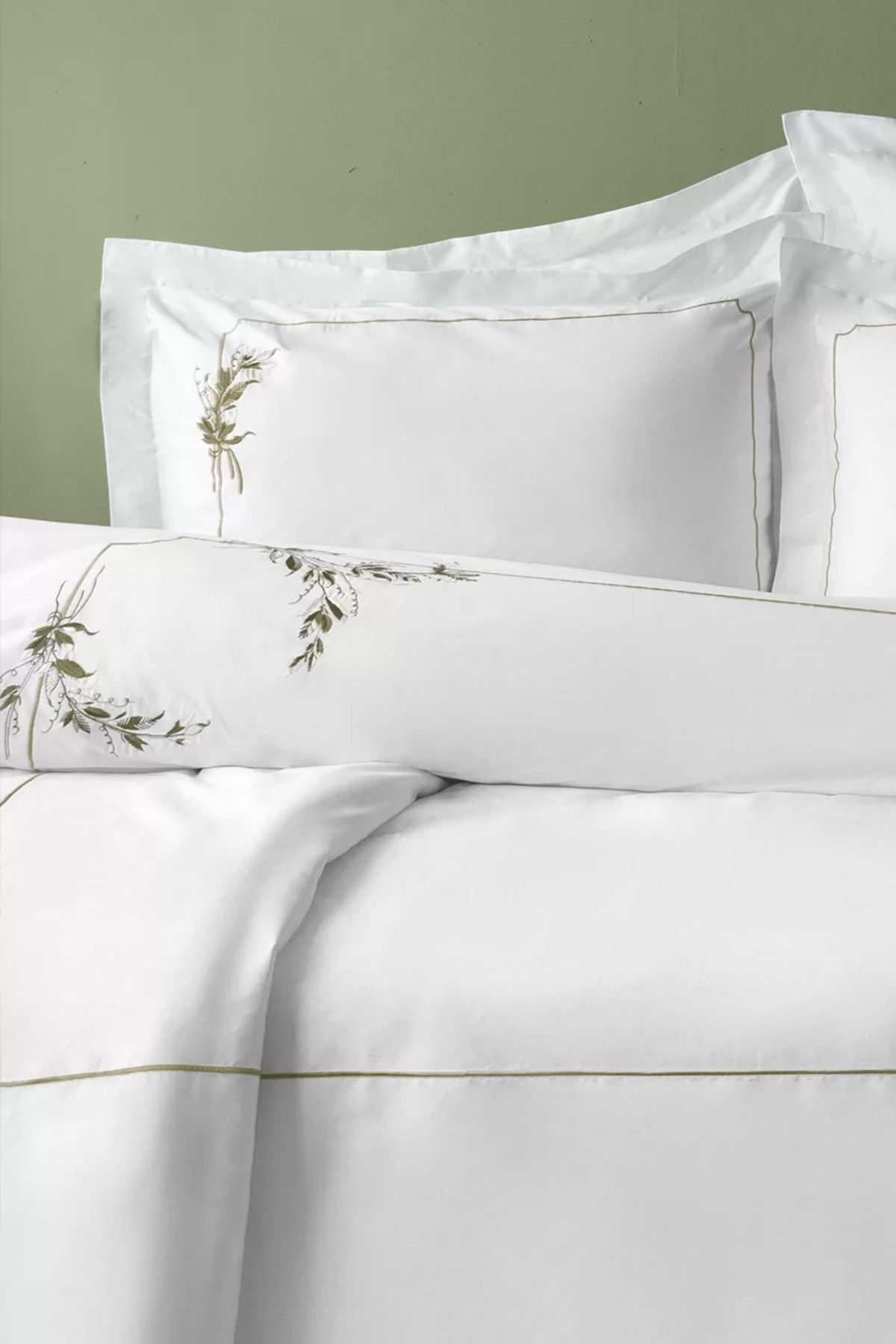 İssimo Home Buisson Nakışlı 300 TC (120 Tel) Pamuk Saten Nevresim Takımı Çift Kişilik