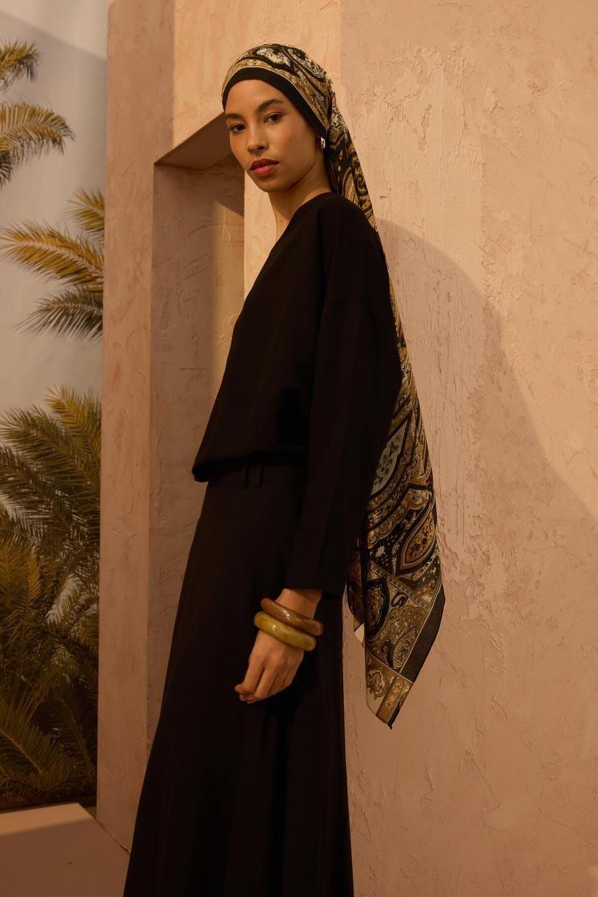 ALYOSHA FASHION Desenli Etnik Şal Siyah - Camel