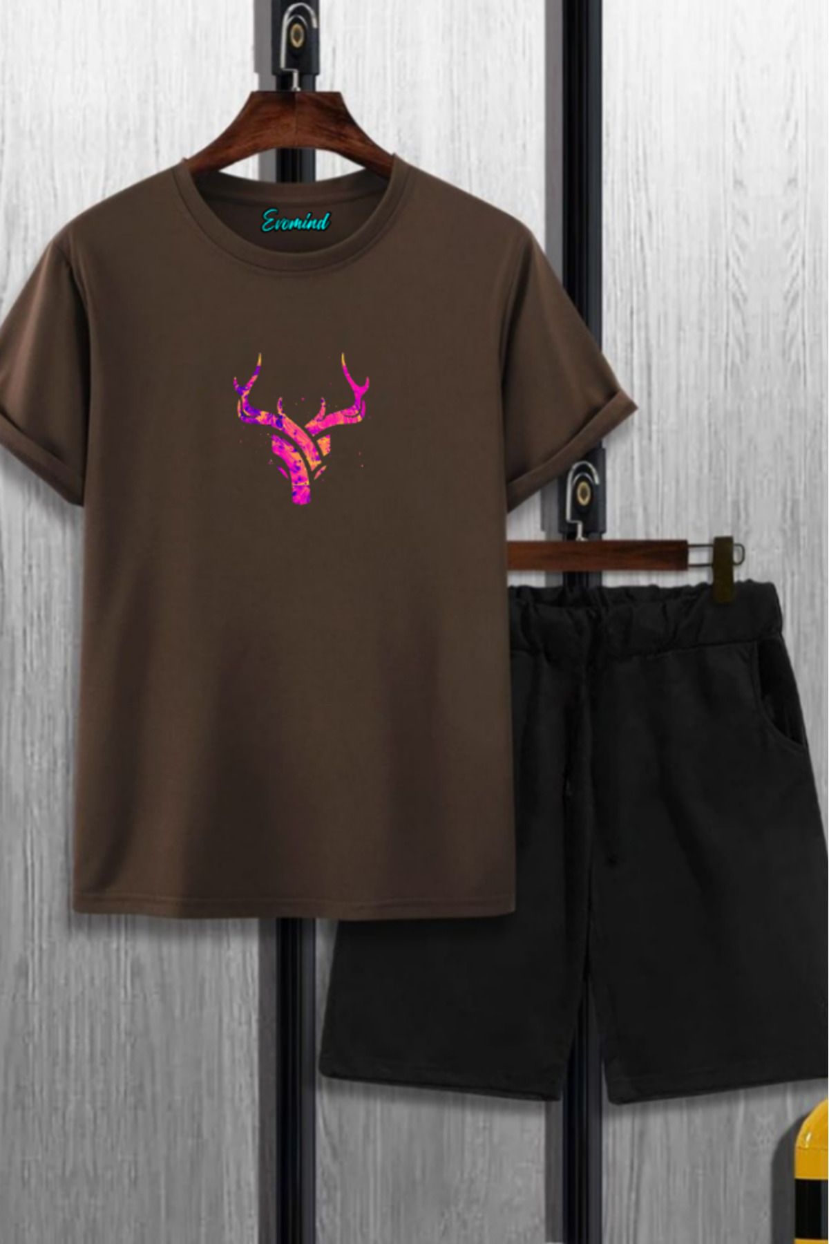 SevMode Geyik Baskılı Unisex Şort T-shirt Takım