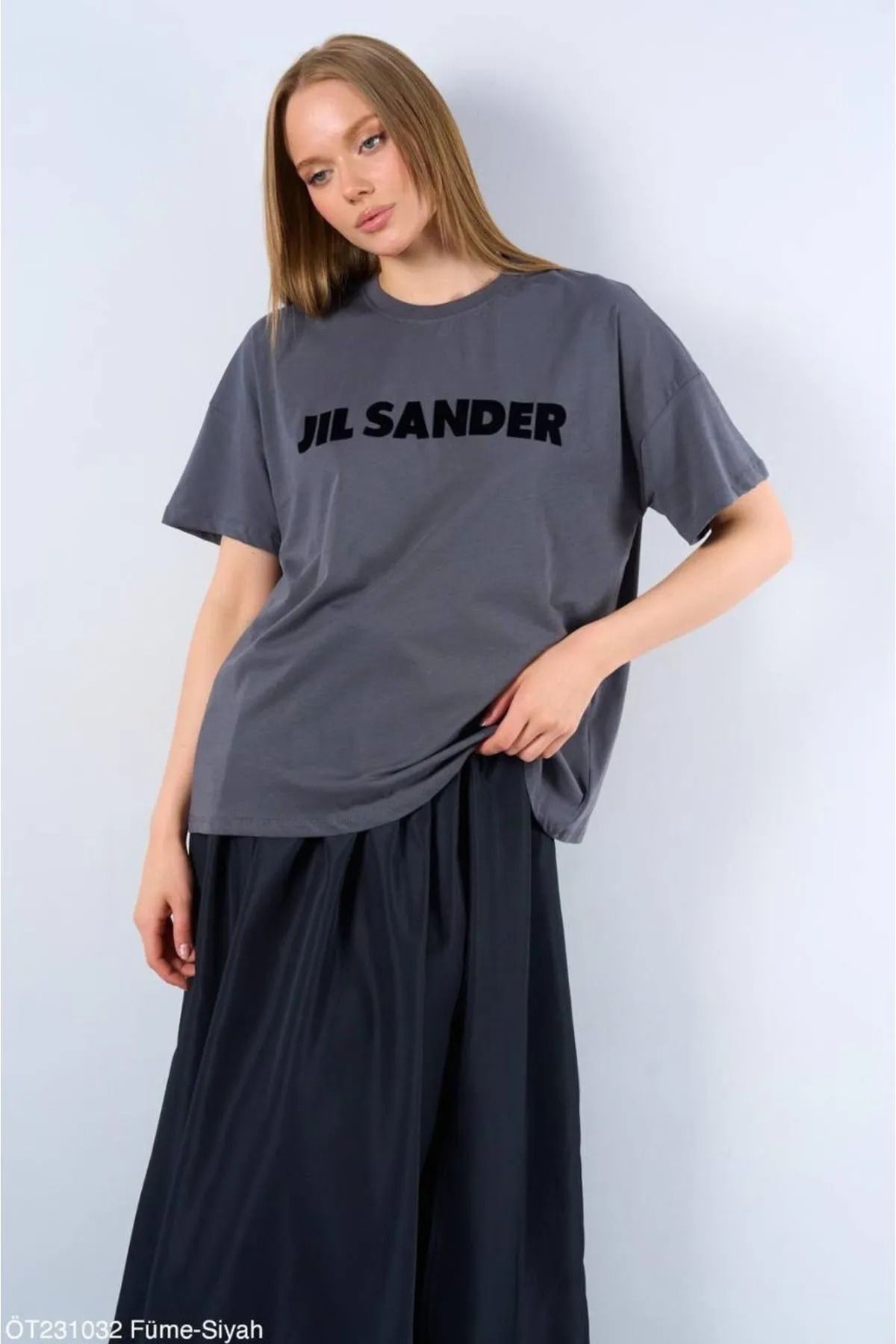 TUĞÇE ÖZER BUTİK Kadın Füme Bisiklet Yaka Siyah Yazılı Oversize Tshirt