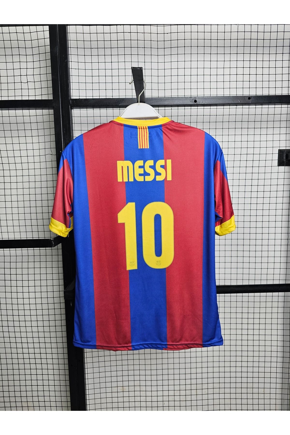 Lion Spor Lionel Messi 2010-11 Sezon B'arcelona Retro Kısa Kollu Forma