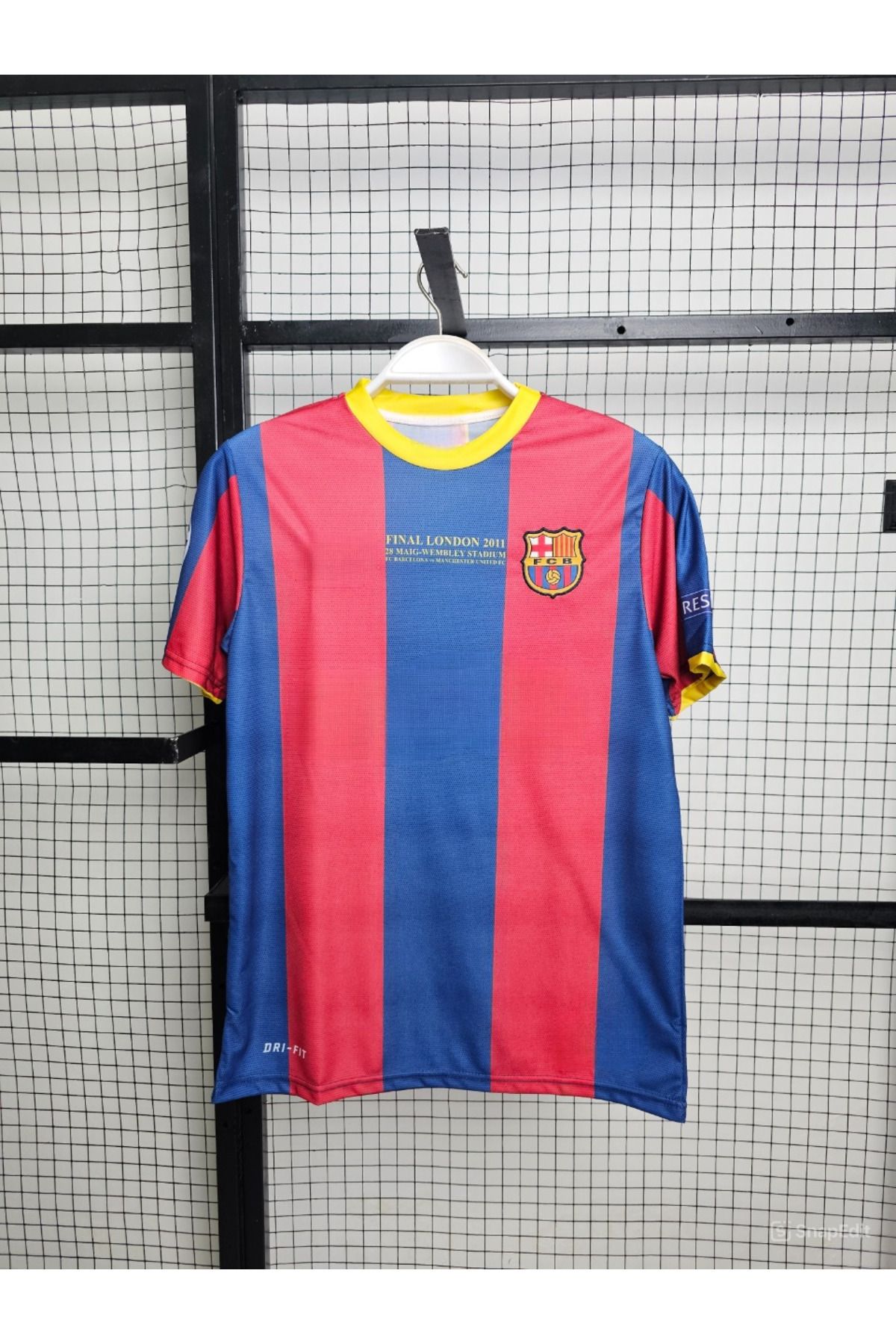 Lion Spor B'arcelona 2010-11 Sezon İsimsiz Retro Kısa Kollu Forma