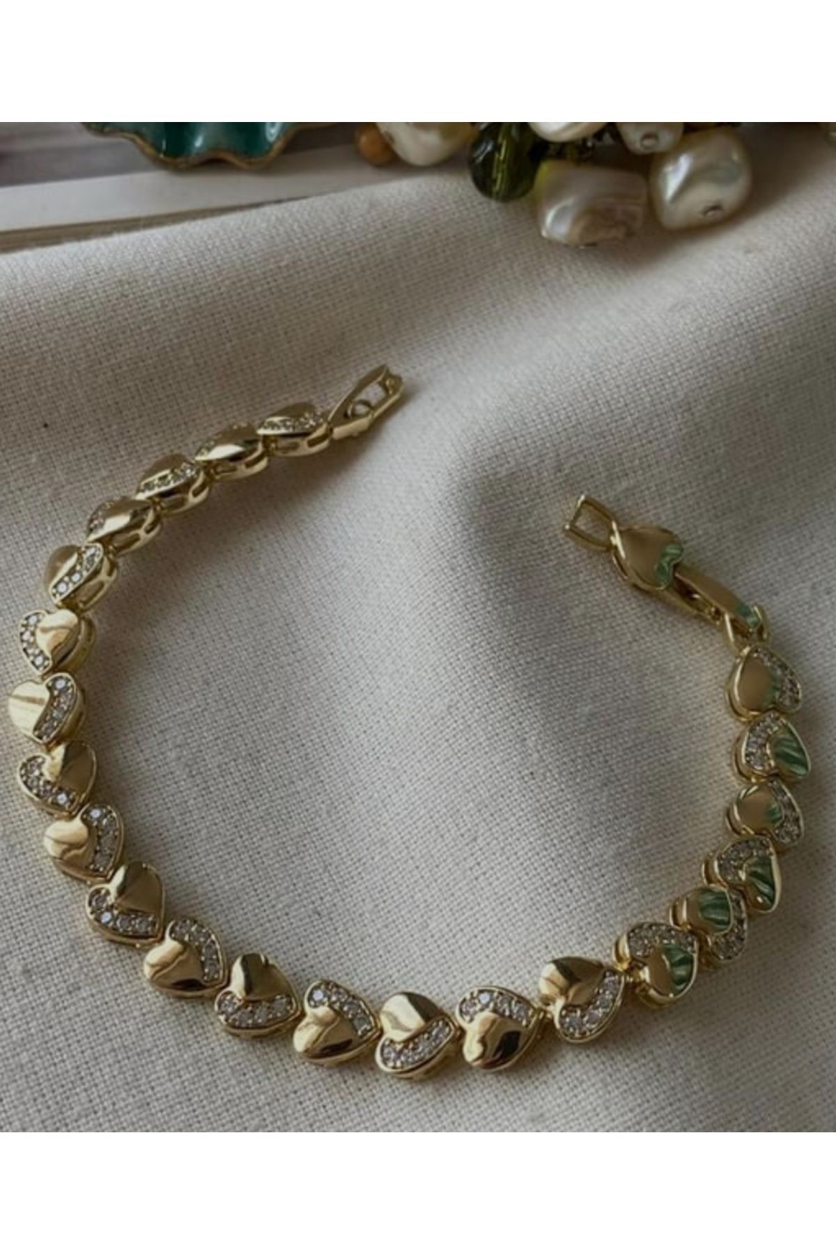 HND collection Altın Kaplama Kalpli Xuping Taşlı Bileklik Şık ve Zarif Tasarım
