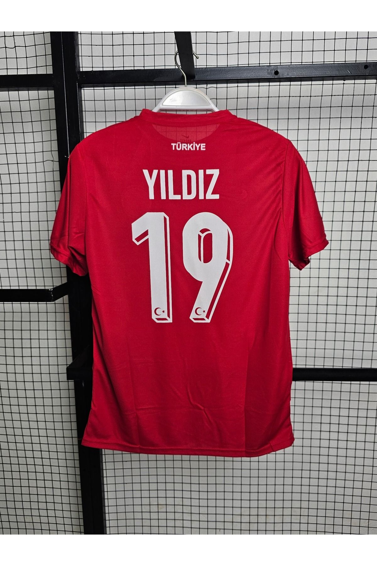 Lion Spor Türkiye Milli Takımı Kenan Yıldız 19 Kırmızı Forması