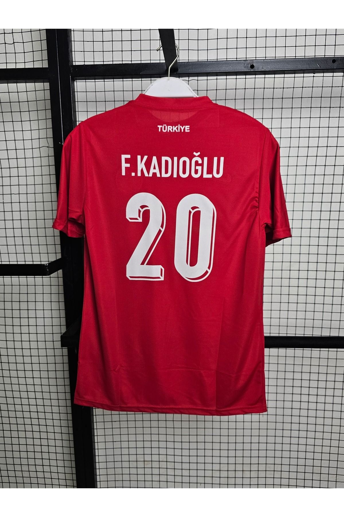 Lion Spor Türkiye Milli Takımı Ferdi Kadıoğlu Kırmızı Forması