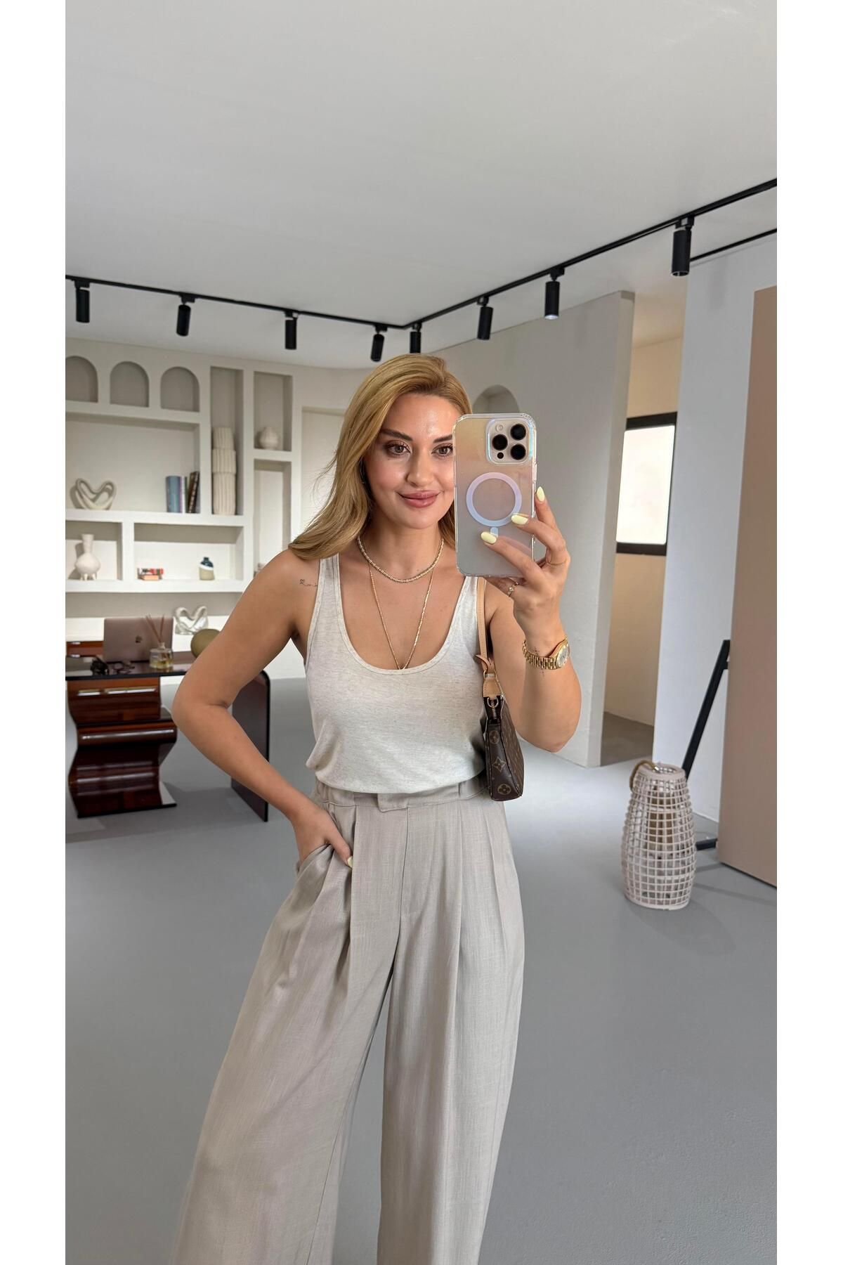 Sezgi Tekin Özel Seri Havuz Yaka Natural Pamuklu Keten Bluz