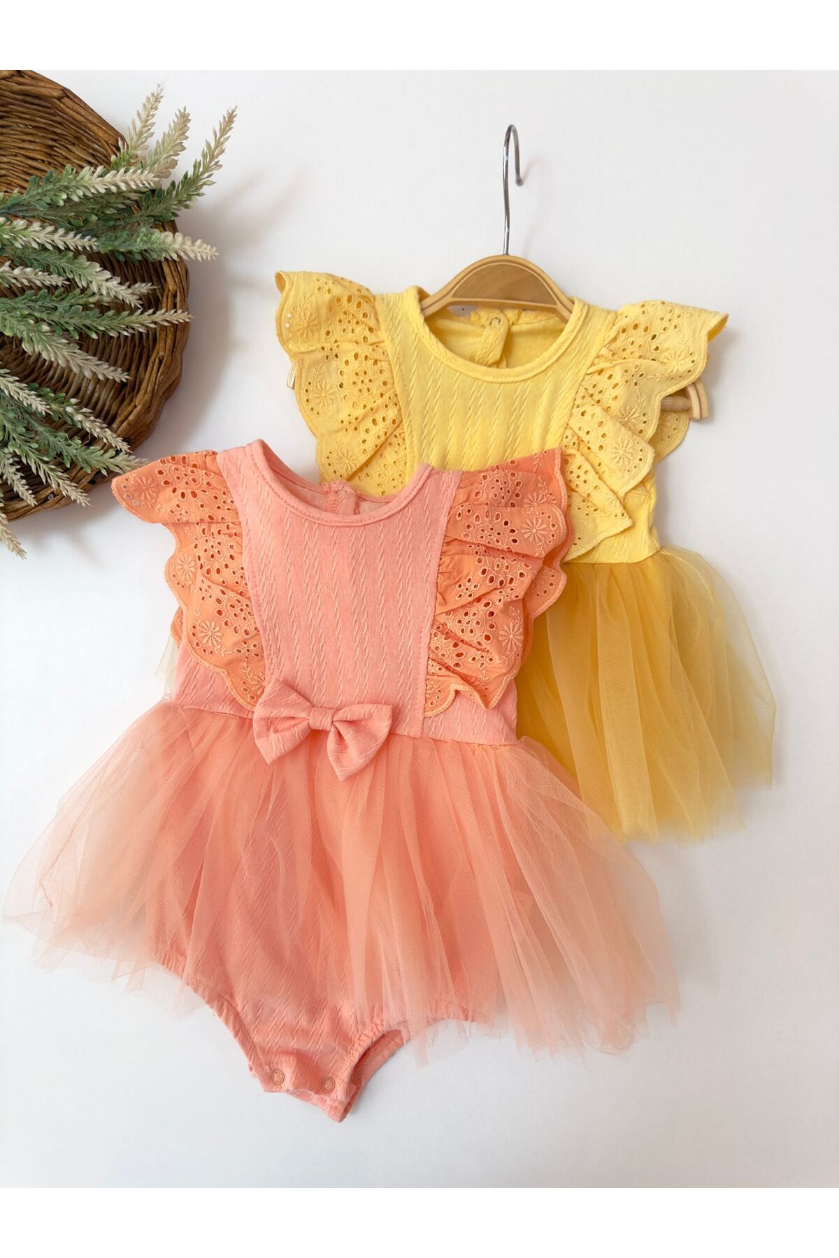MARYE BABY FİYONK DETAYLI KIZ BEBEK ELBİSE