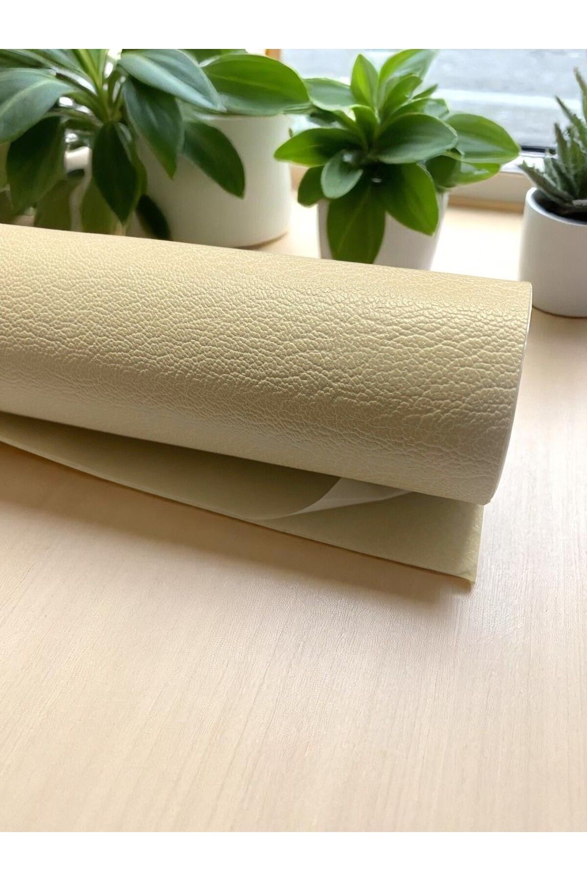 Varan Tekstil Bej Renk Yapışkanlı Suni Deri