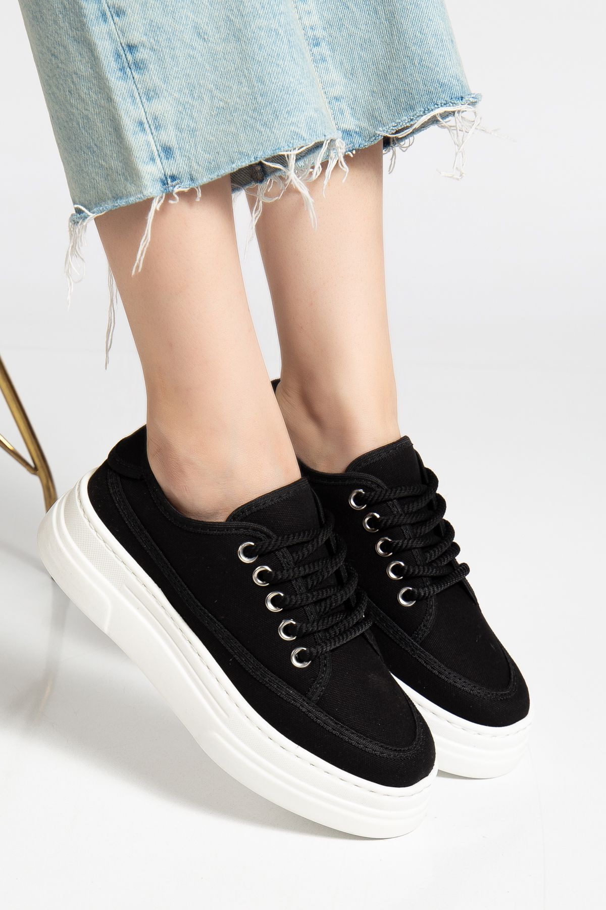 LİLLA Kadın Bağcıklı Siyah Renk Keten Sneaker Spor Ayakkabı