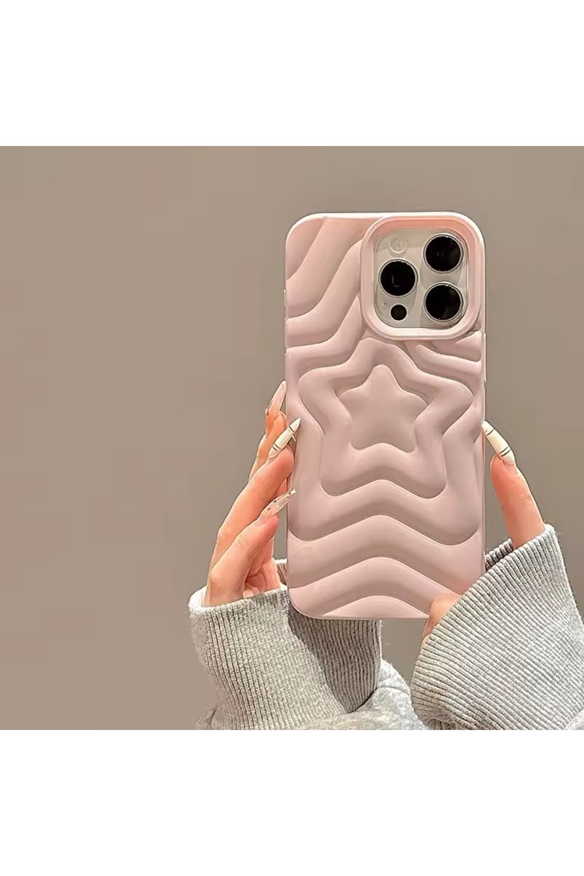 Alstrap İPhone 16 Pro Uyumlu Kabartmalı Yıldız Desenli Silikon Kılıf