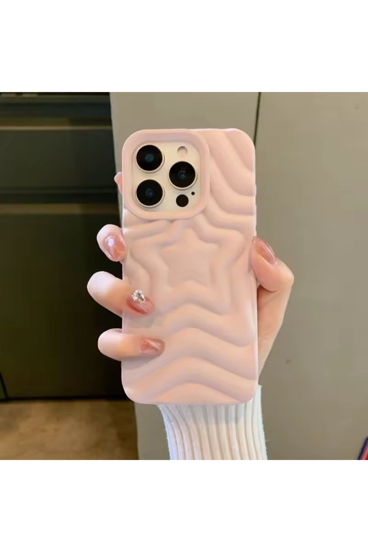 Alstrap İPhone 16 Uyumlu Kabartmalı Yıldız Desenli Silikon Kılıf