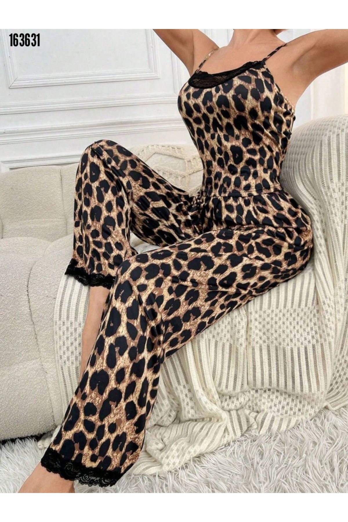 Modayakamoz Kadın Dantel Detaylı Leopar Desen Bluz Ve Pijama İkili Takım