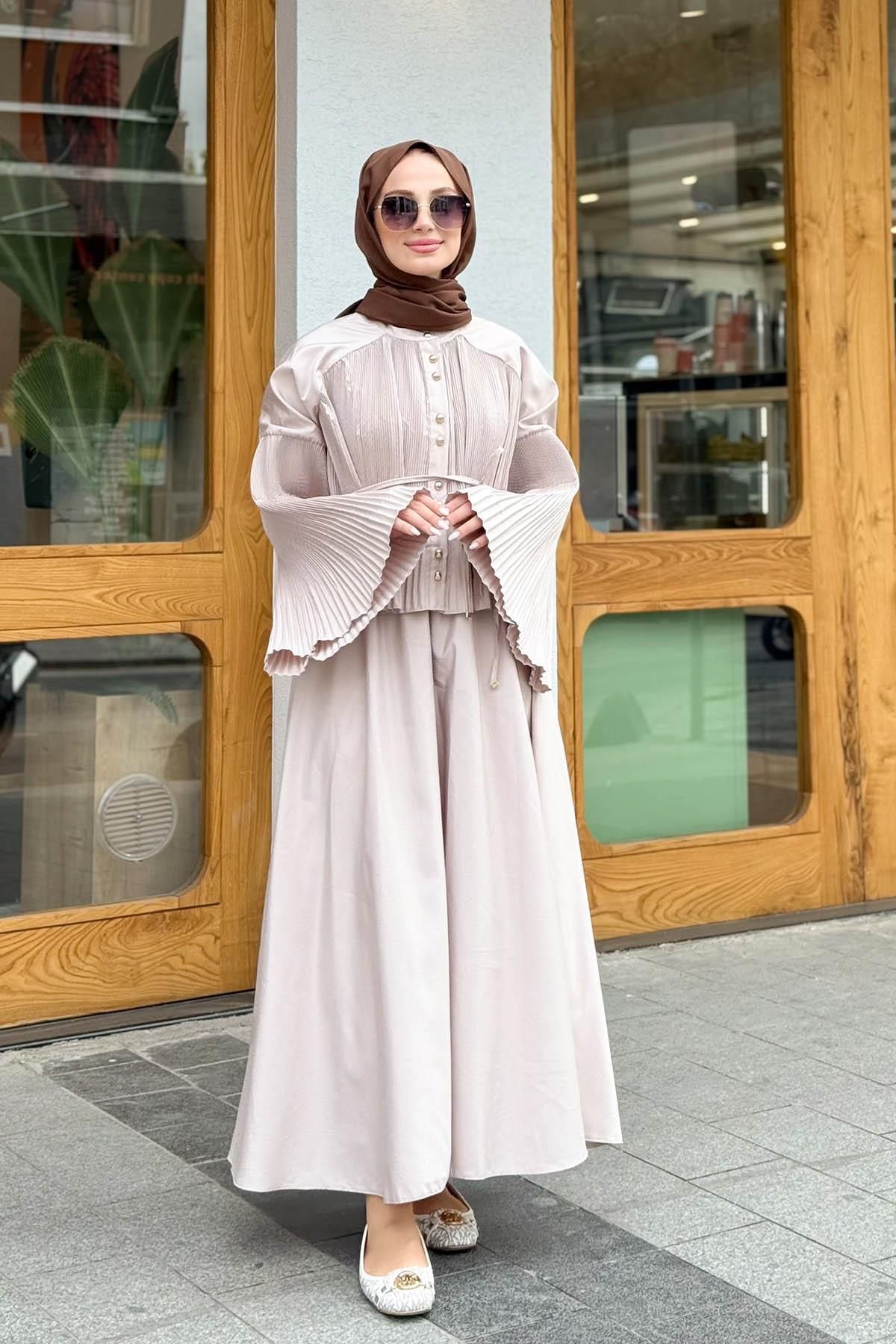 MERVE KAYKISIZ Pilisoley Etek Takım Bej