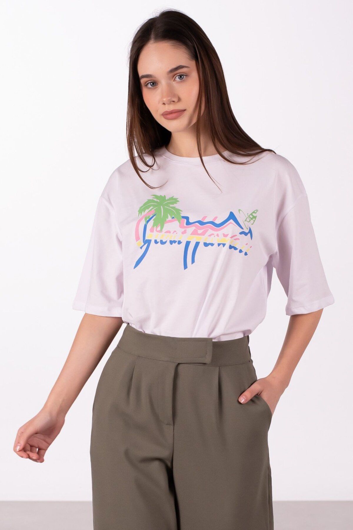 BARRELS AND OIL Hawai Yazılı T-Shirt - Beyaz