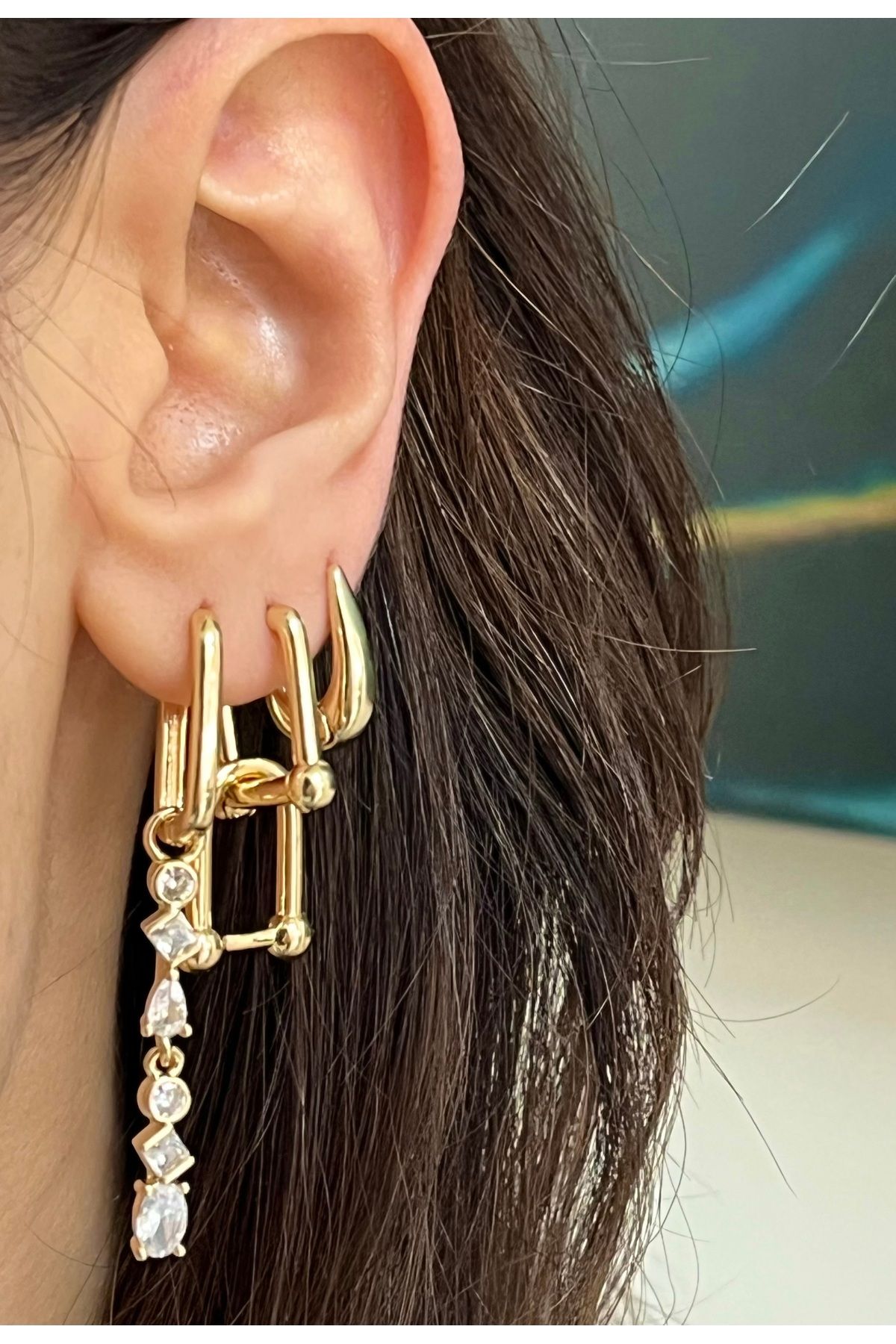 Vitastyle Altın Renk Zirkon Taş Detaylı Sallantılı Çelik 3'lü Küpe