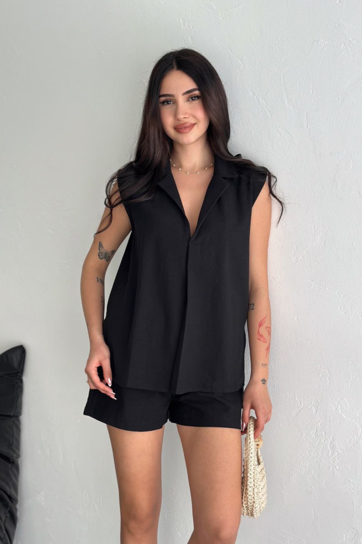 Noi Belis V Yaka Geniş Kalıp/Overisize Yelek Beli Lastikli Şort İnce Yazlık Takım SS25AU0015
