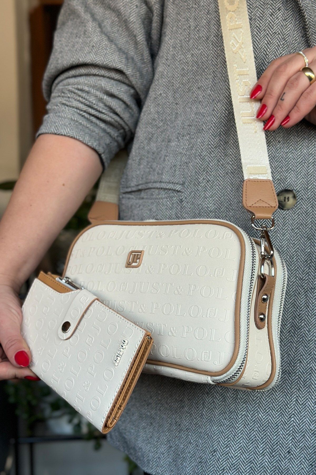 Just Polo JP Orijinal Just Polo Günlük Kullanıma Uygun 5 Bölmeli Kadın Çapraz Omuz Çantası 25*17 cm