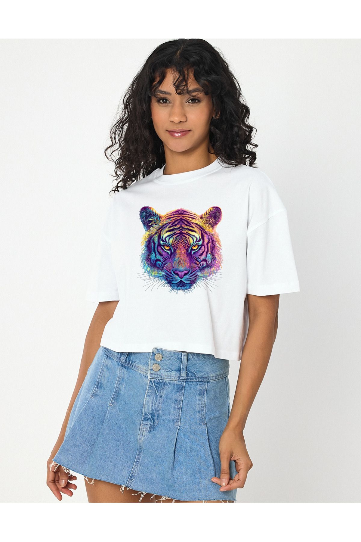 Windy Island Kadın Bisiklet Yaka Kaplan Baskılı Crop T-shirt