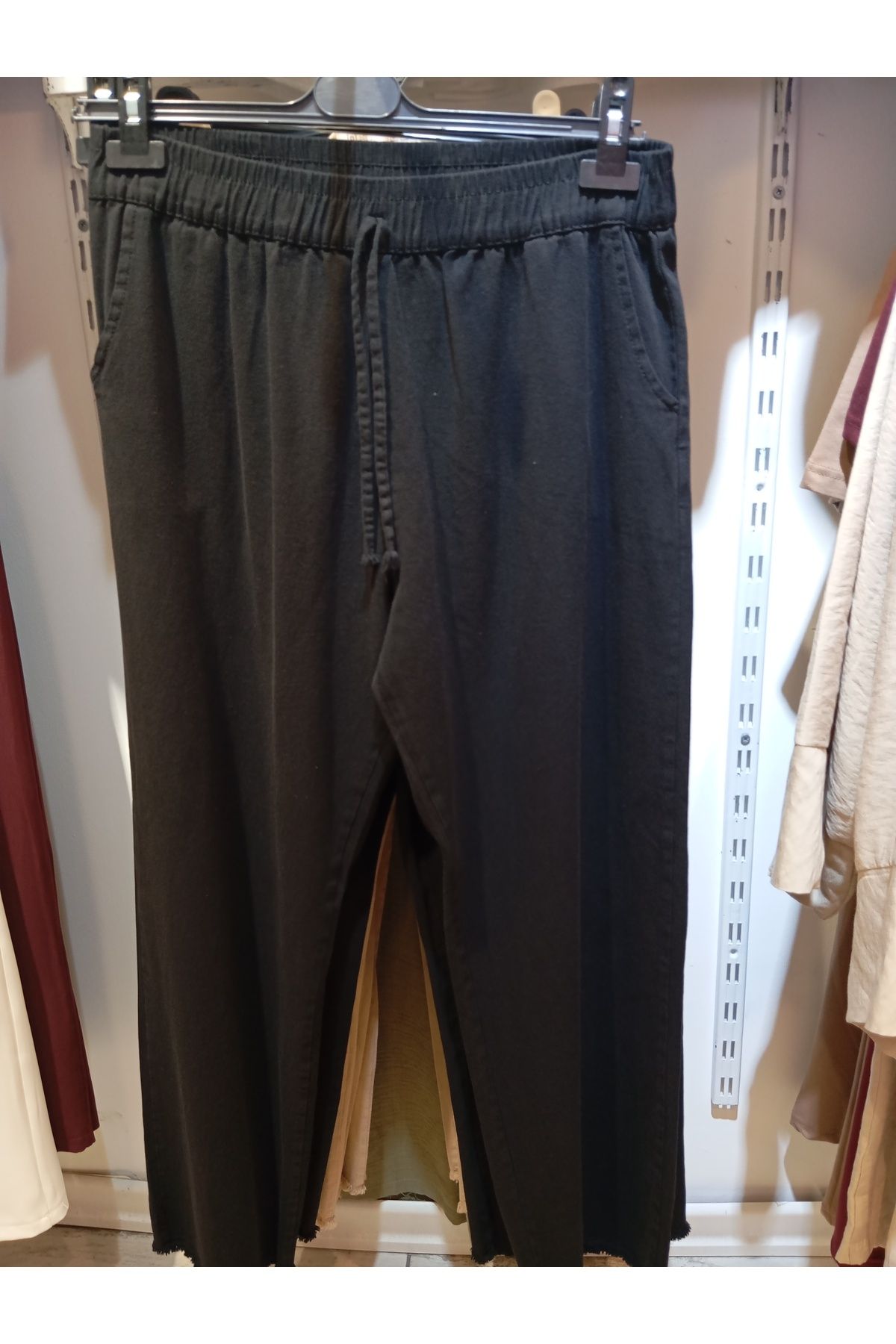 LISSE Siyah Keten Pantolon