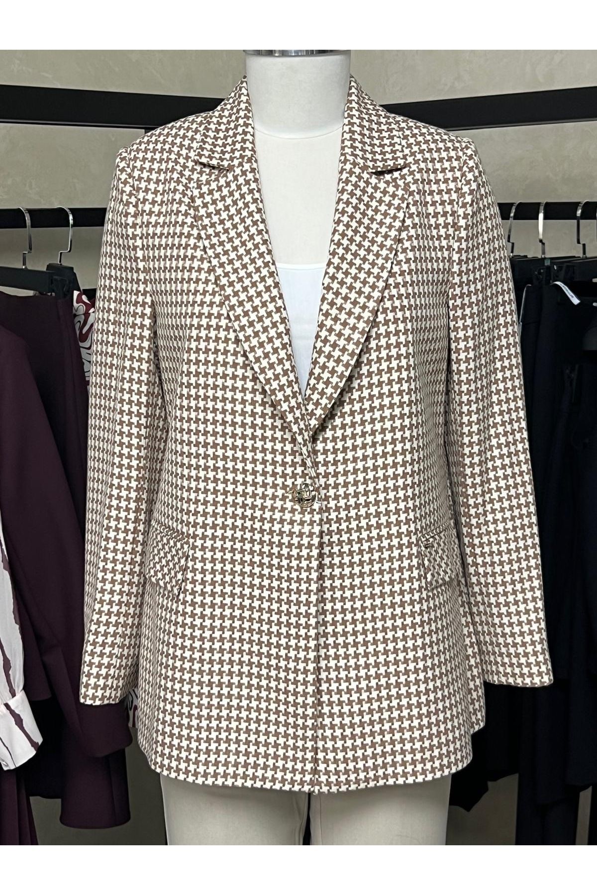 Merkür Büyük Beden Kazayağı Desenli Blazer Ceket