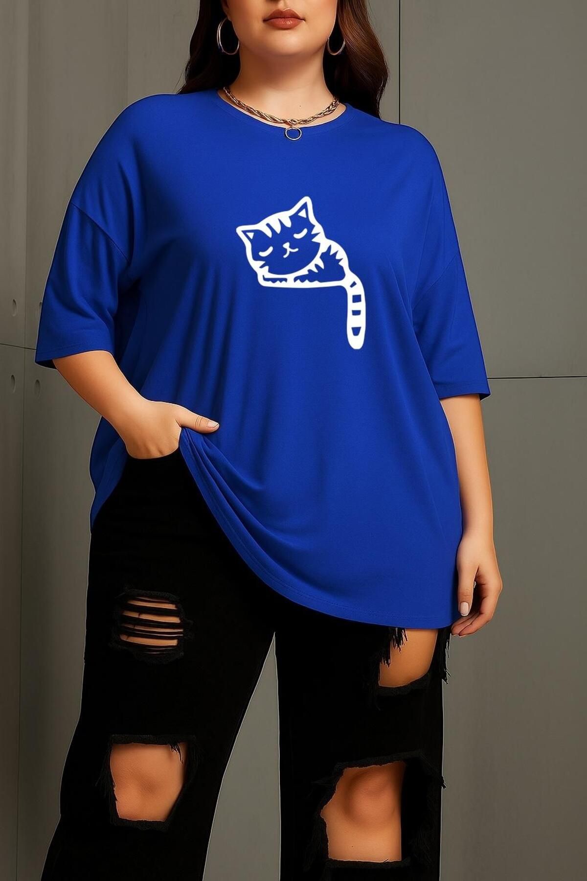 BENROMA BÜYÜK BEDEN ÇİZGİLİ UYKUSUZ KEDİ BASKILI UNİSEX TİŞÖRT