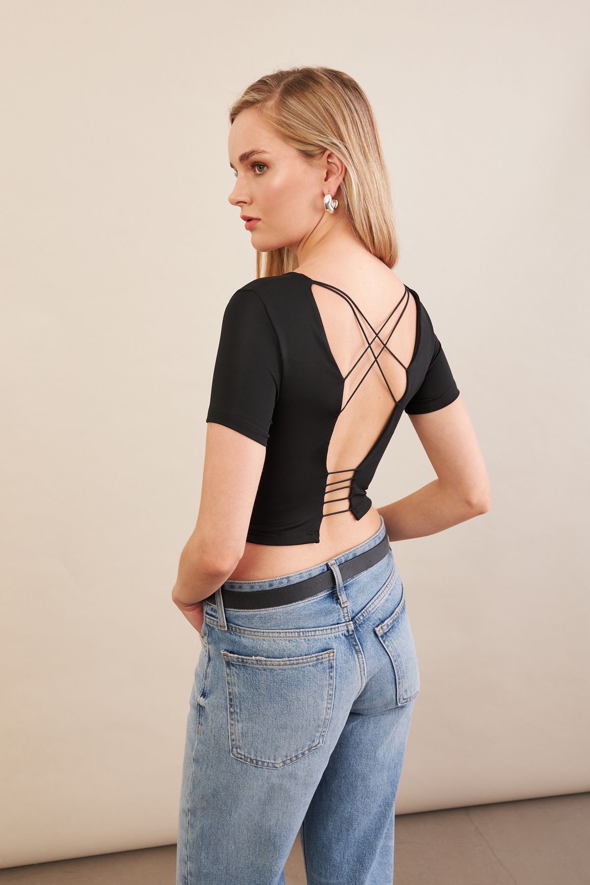 Cool & Sexy Kadın Lacivert Sırtı Detaylı Çiçekli Midi Elbise CHN103