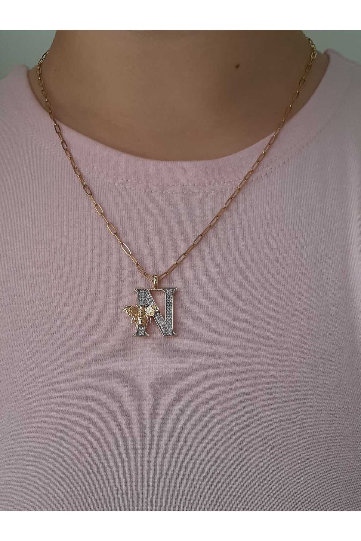 bijoux uniques N Harfli Arı Figürlü Çelik Kolye