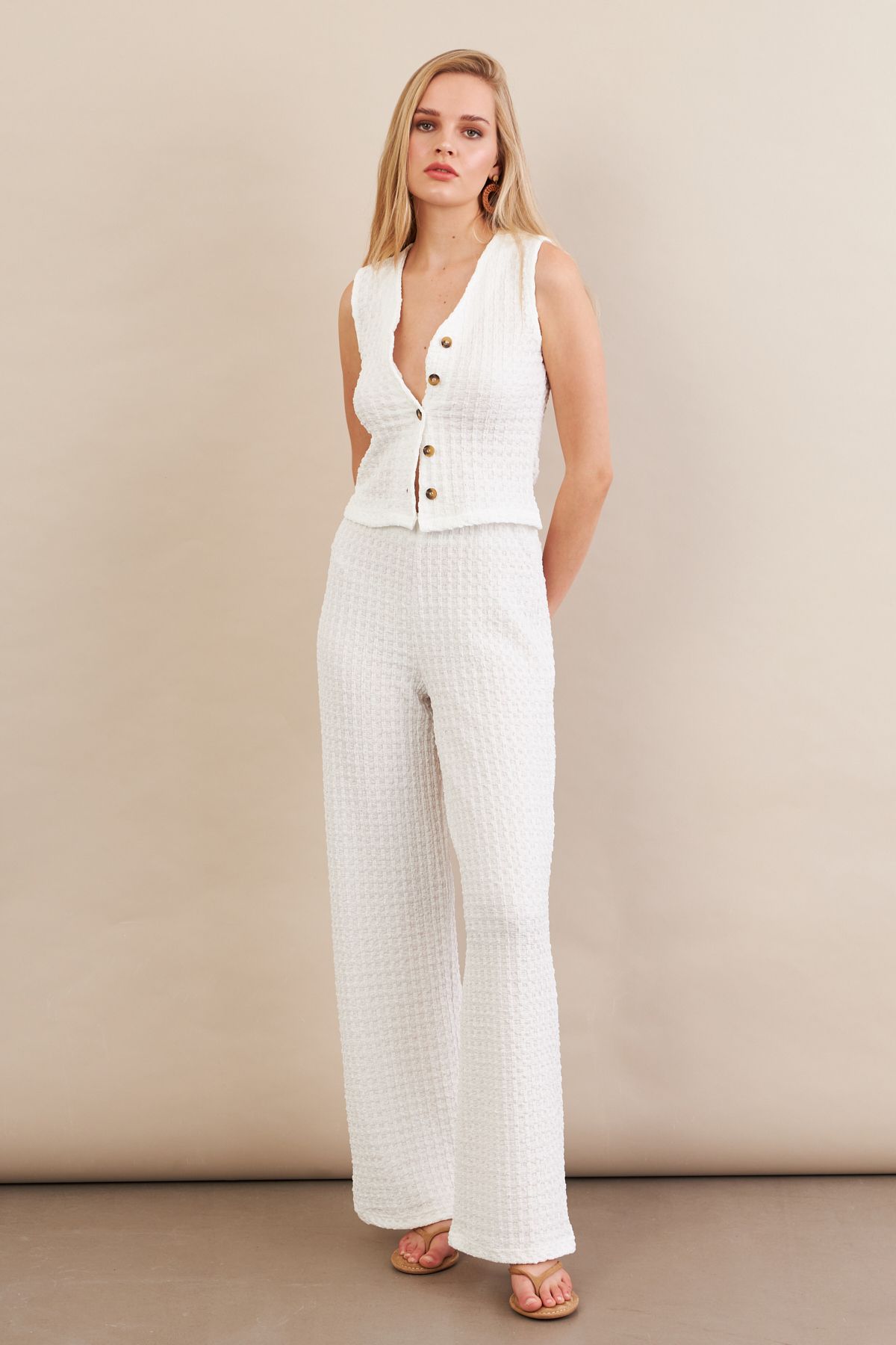 Cool & Sexy Kadın Beyaz Gofre Yelek Pantalon Takım FLU330