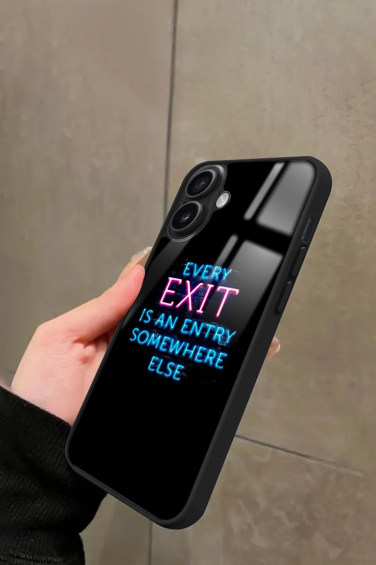 Snacase iPhone 16 Uyumlu Somewhere Else Tasarımlı Glossy Premium Kılıf