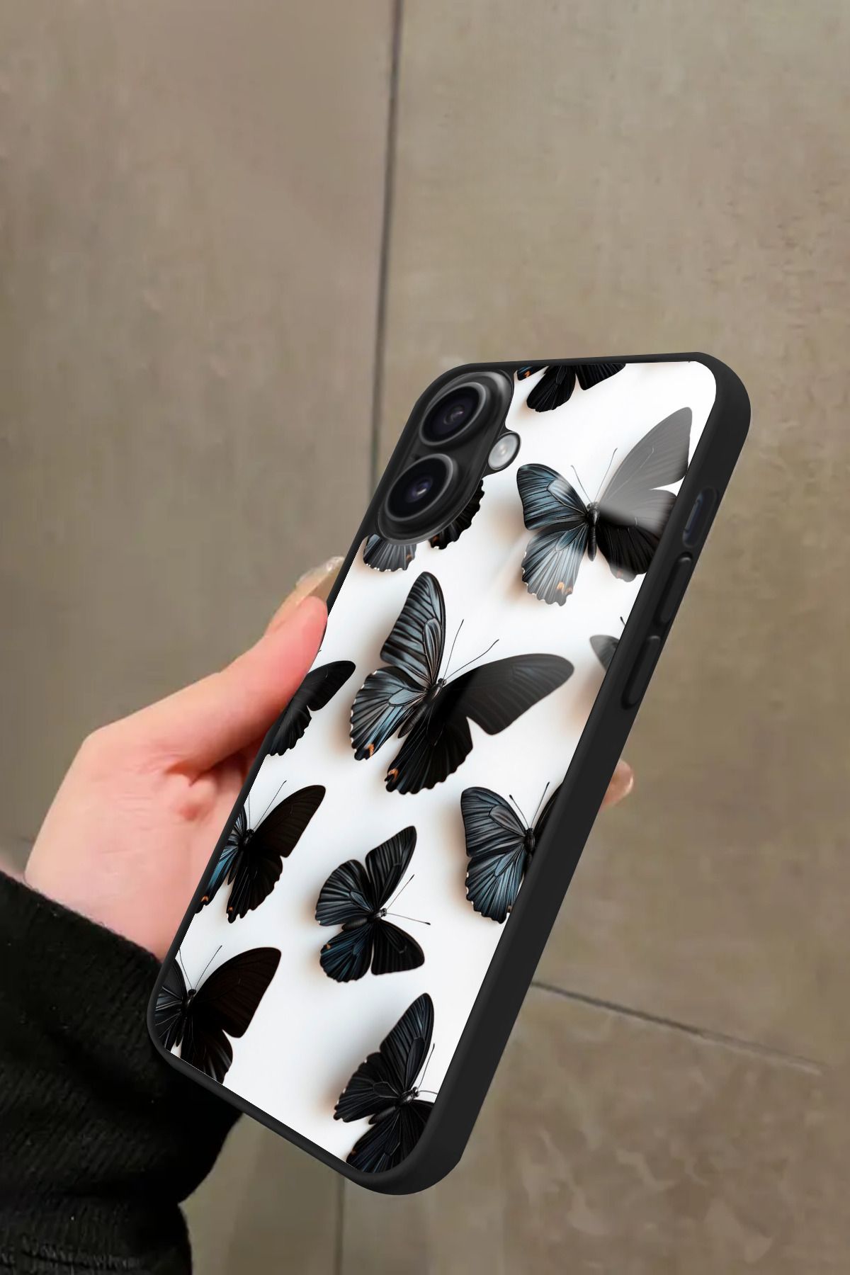 Snacase iPhone 16 Uyumlu Siyah Kelebek Tasarımlı Glossy Premium Kılıf