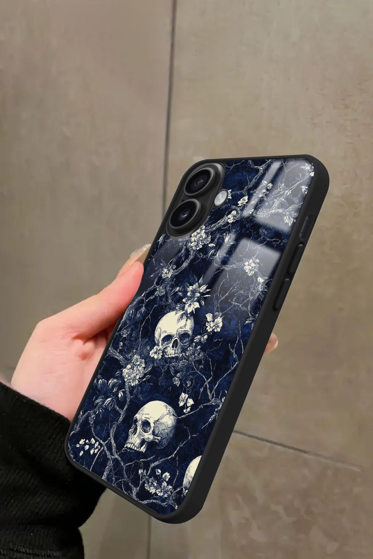 Snacase iPhone 16 Uyumlu Kurukafa Tasarımlı Glossy Premium Kılıf