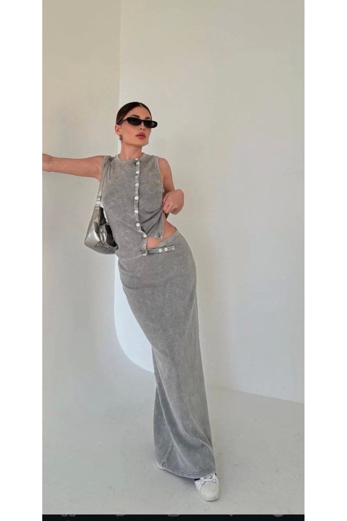 BÜŞRA TEZEL MODA Uzun Etekli Önü Düğmeli Badi İkili Takım- Gri