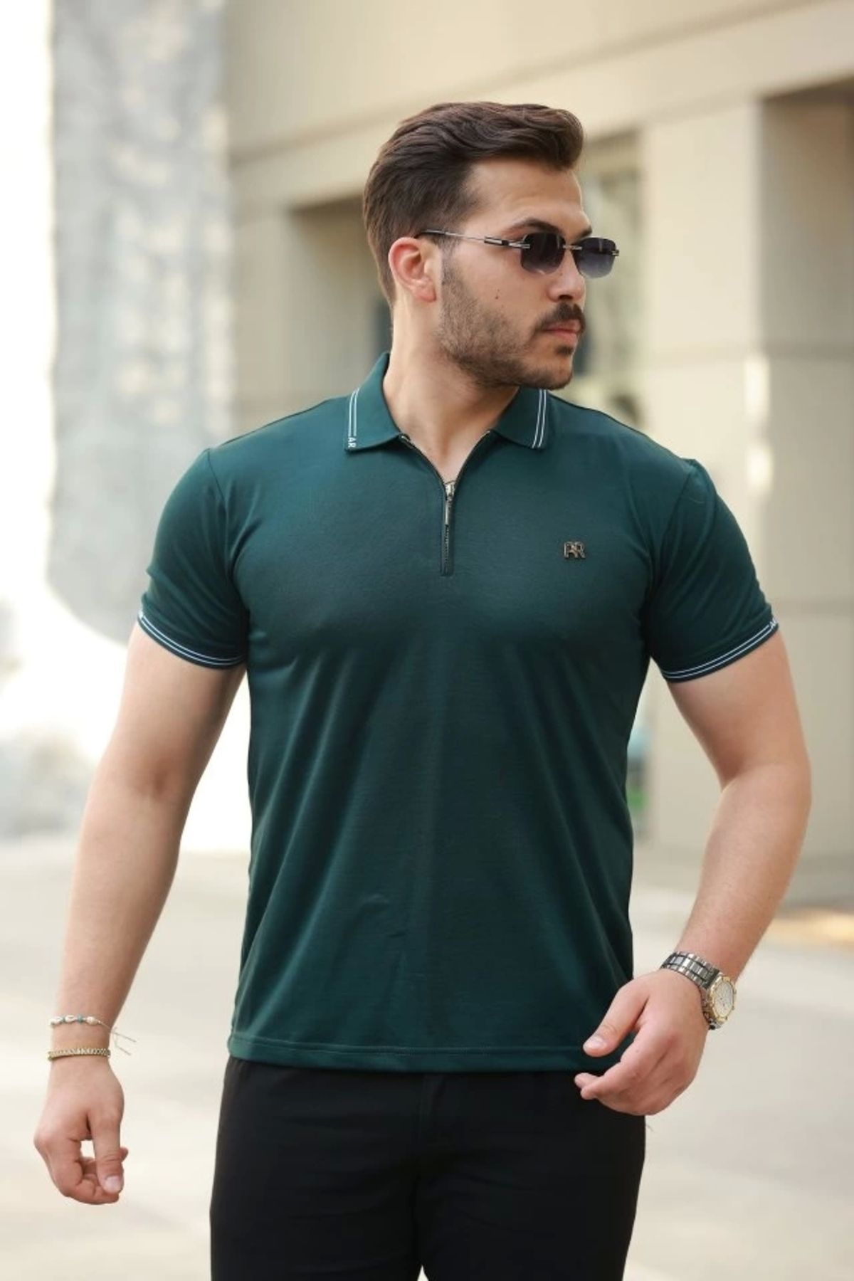 Butik Erkek Yaka Ve Kolları çizgi Detaylı Fermuar Yakalı Kısa Kollu Tişört