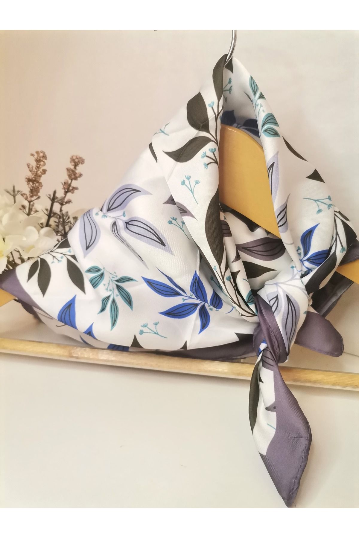 Saiph Lacivert Çiçekli Fular, Bandana, Bileklik ve Saç Aksesuarı