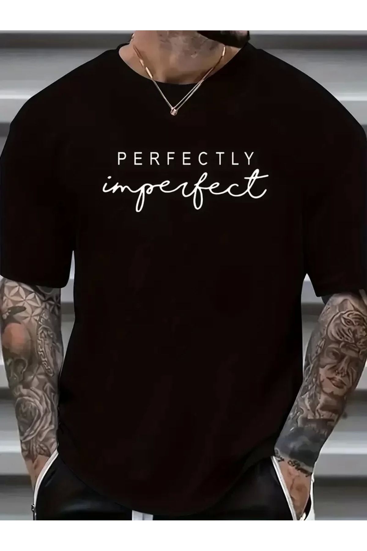 BÜŞRA TEZEL MODA erkekler için Ön Arka Baskılı PERFECTLY günlük Kısa Kol tişört - Siyah