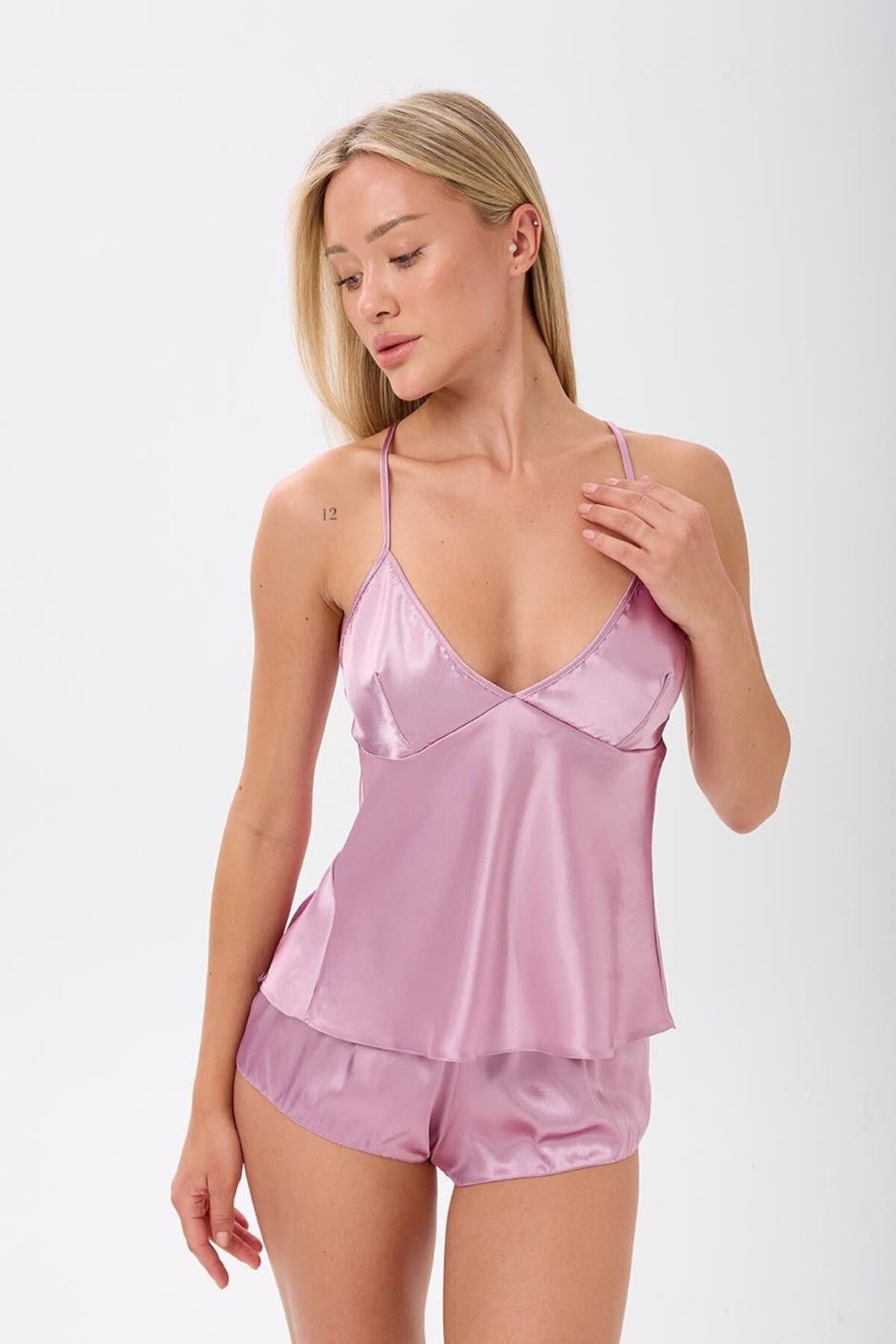 İNKO İÇ GİYİM Saten Ayarlanabilir Sırtı Açık Pijama Takımı