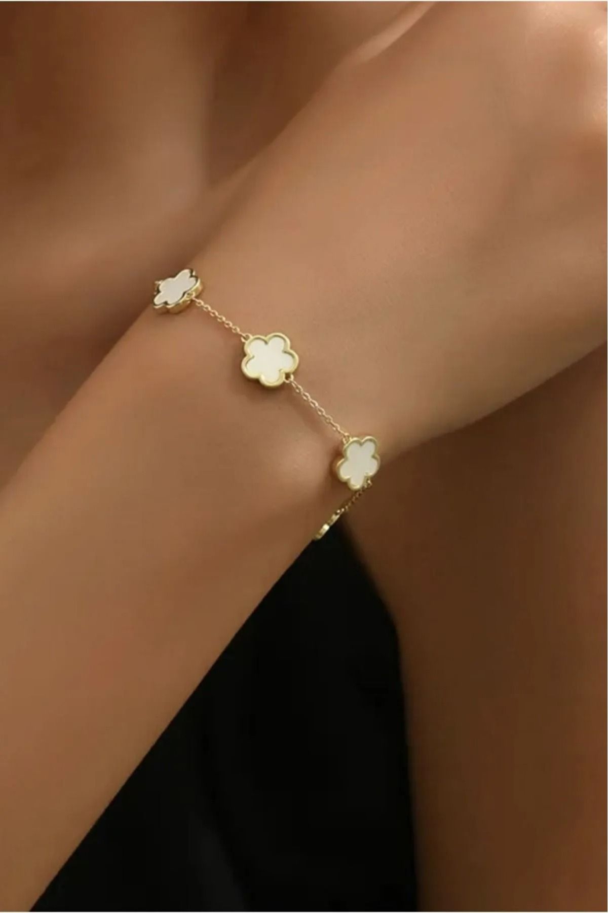 shop Yonca Bilekik (Gold Beyaz) Şık ve Zarif Yonca Figürlü Kadın Çelik Bileklik